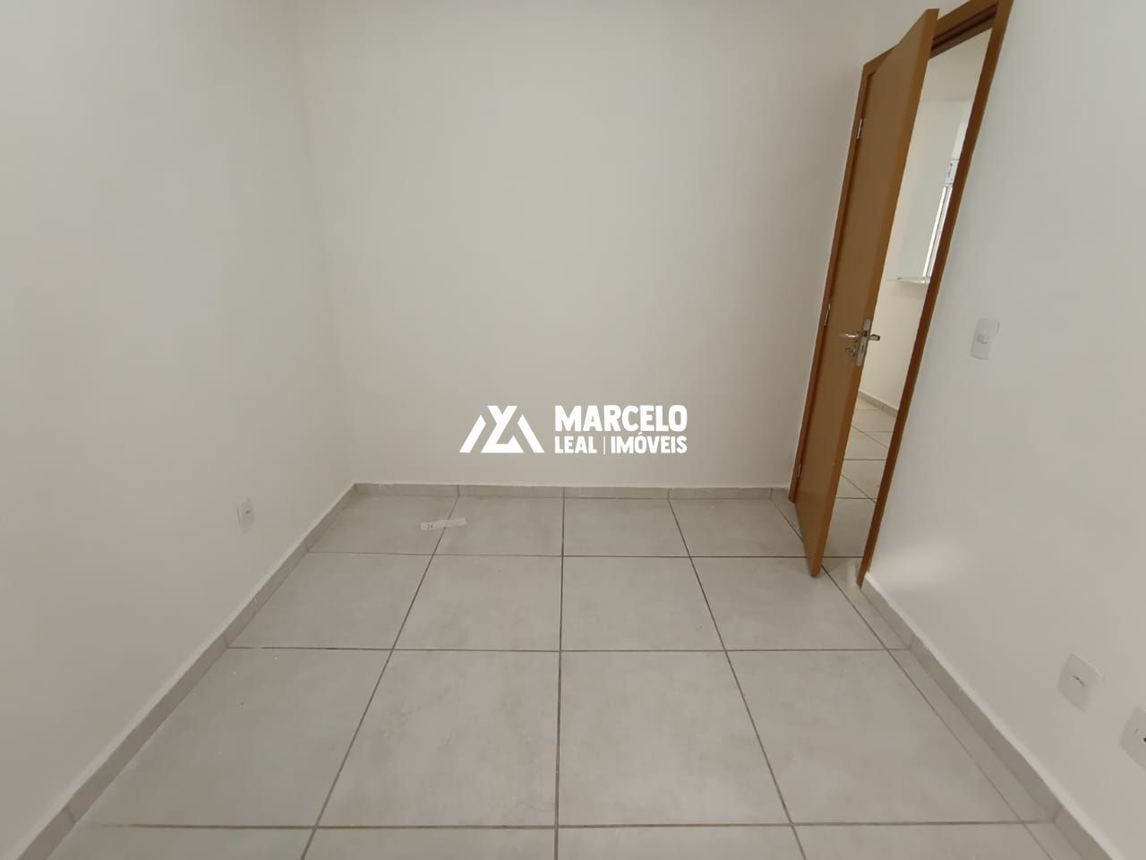 Apartamento para alugar com 2 quartos, 40m² - Foto 13