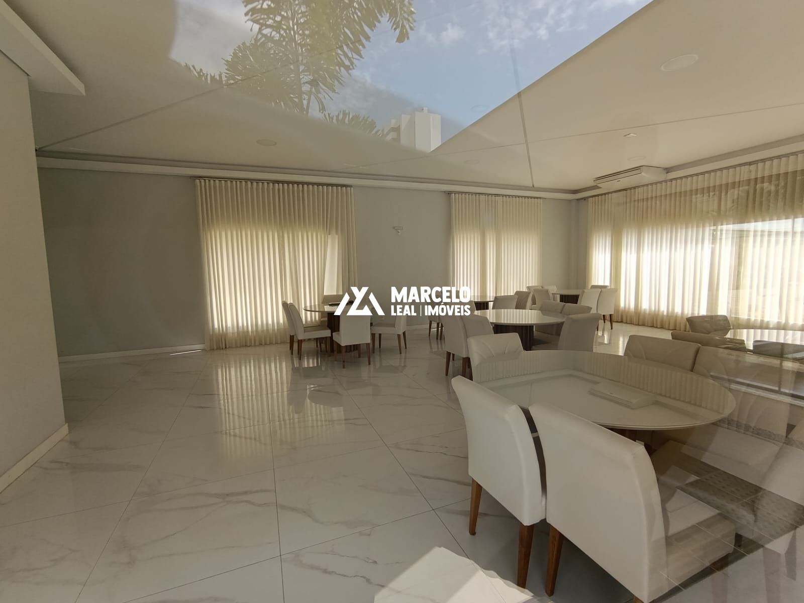 Apartamento para alugar com 2 quartos, 64m² - Foto 6