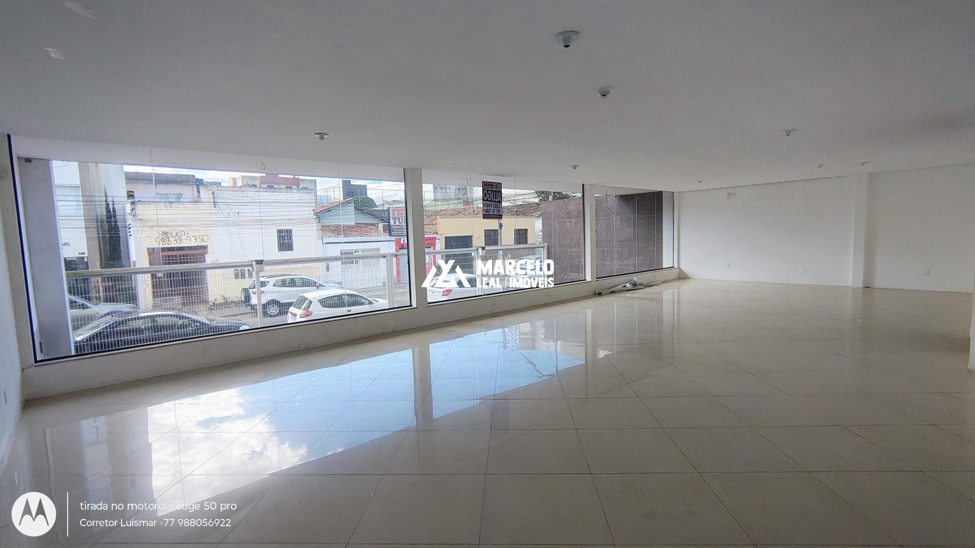 Prédio Inteiro para alugar com 12 quartos, 975m² - Foto 1