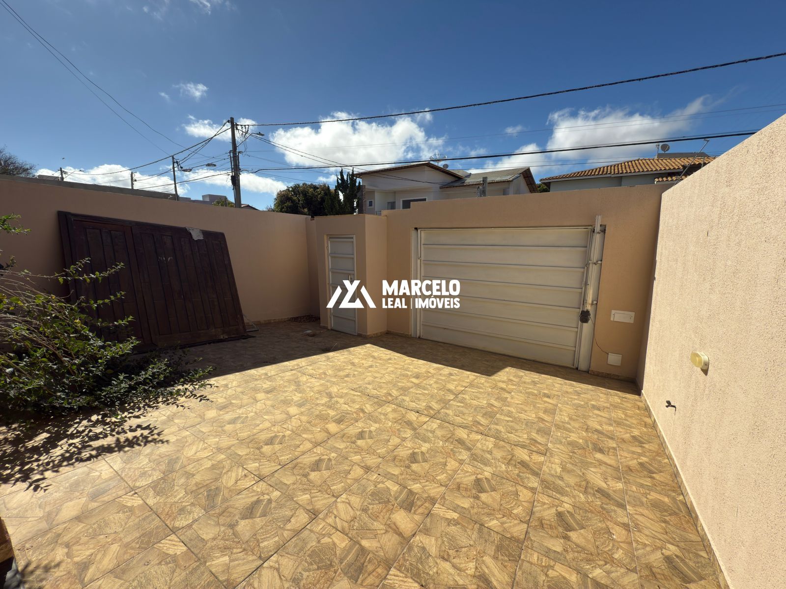 Casa para alugar com 2 quartos, 145m² - Foto 2