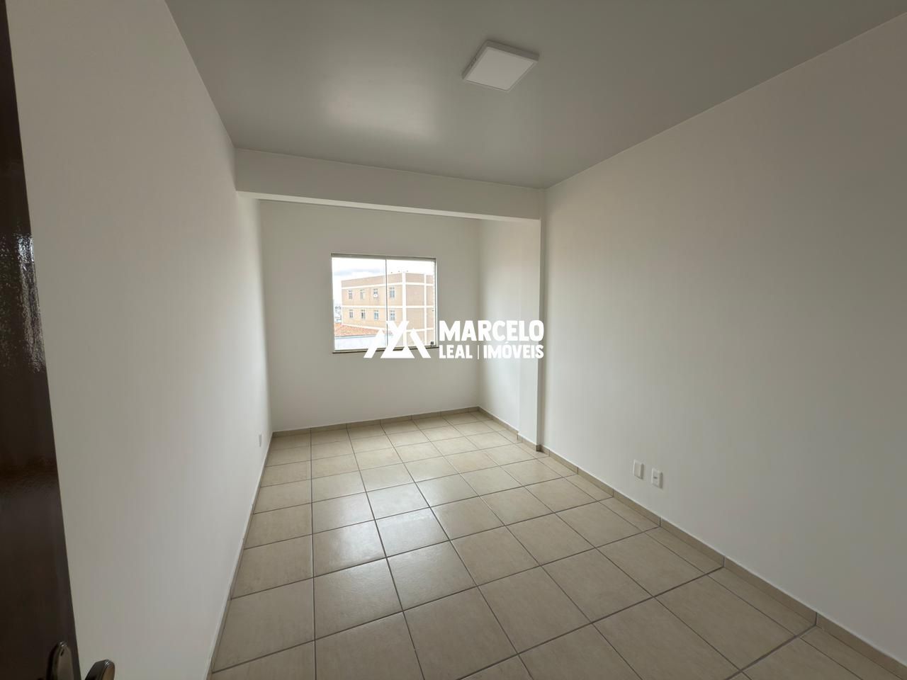 Apartamento para alugar com 4 quartos, 150m² - Foto 3