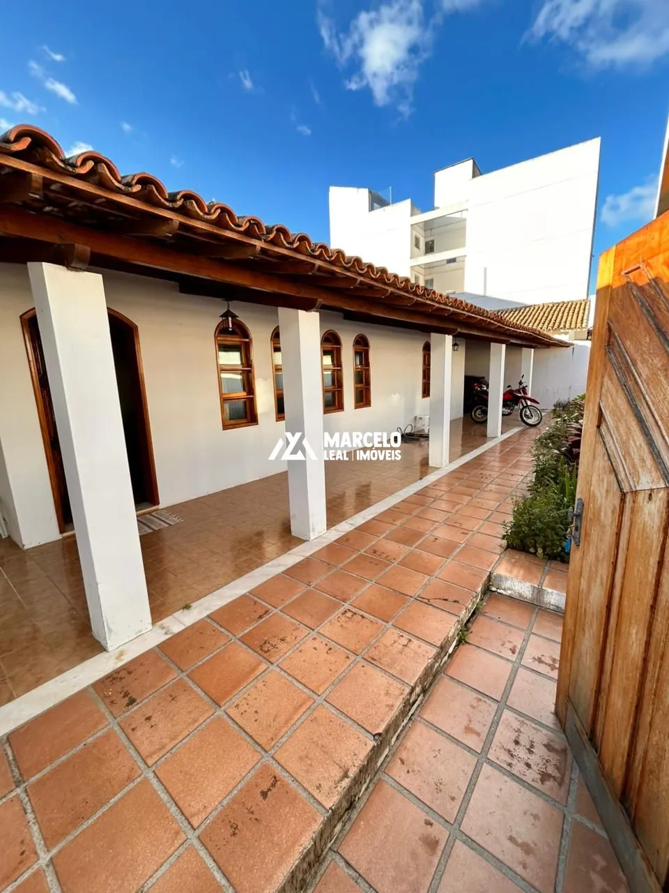 Casa, 4 quartos, 250 m² - Foto 1