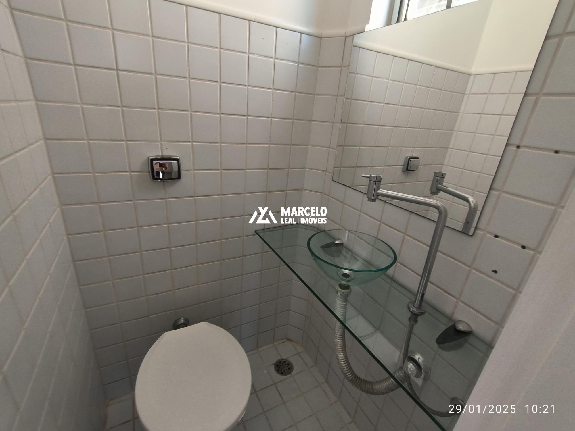 Conjunto Comercial-Sala para alugar com 9 quartos, 297m² - Foto 11