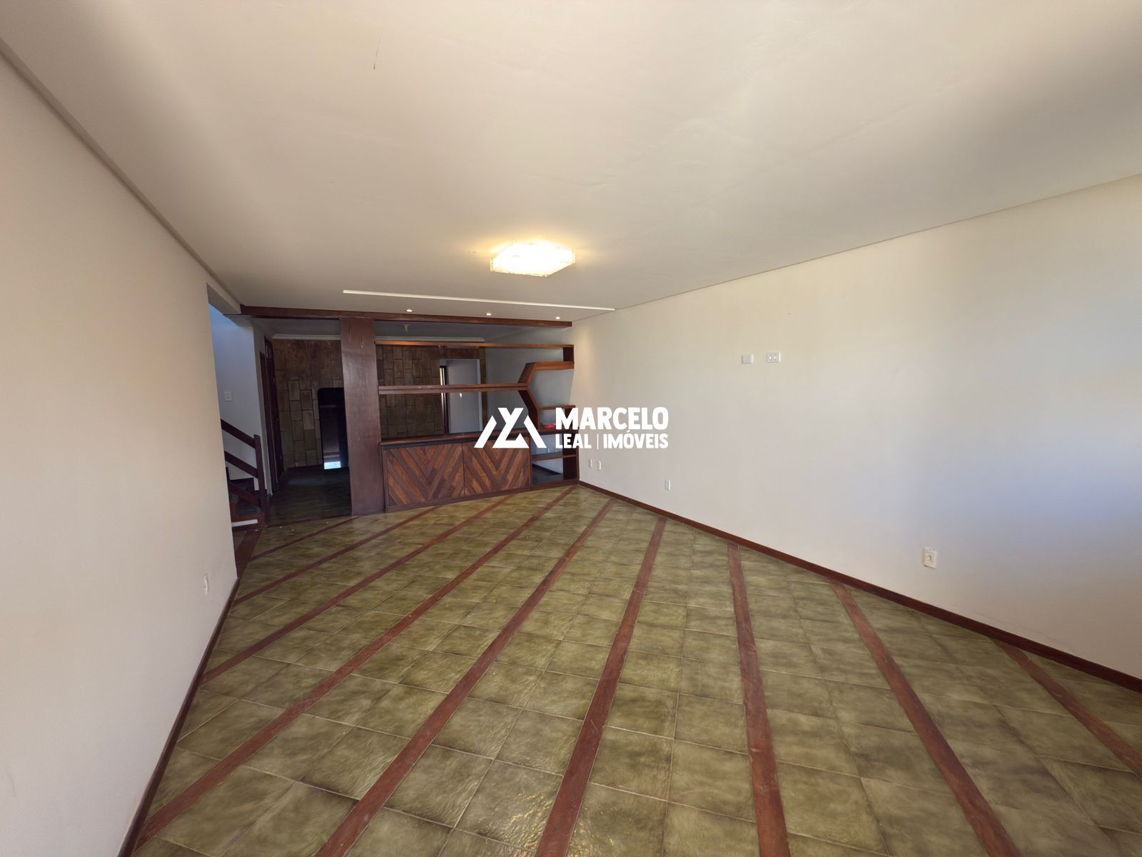 Casa para alugar com 2 quartos, 145m² - Foto 4