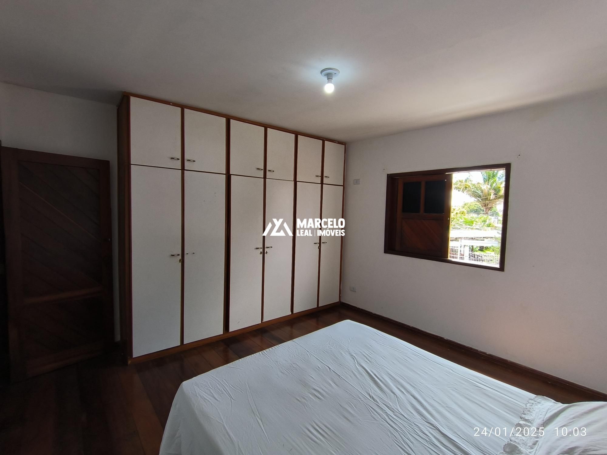 Casa à venda com 5 quartos, 260m² - Foto 50