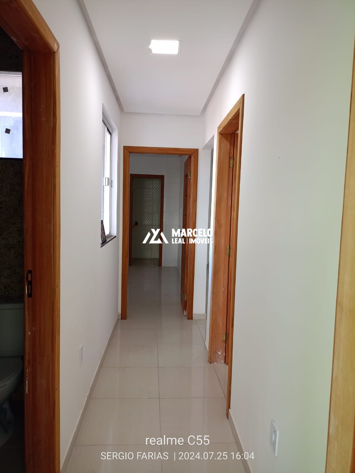 Apartamento à venda com 2 quartos, 68m² - Foto 2