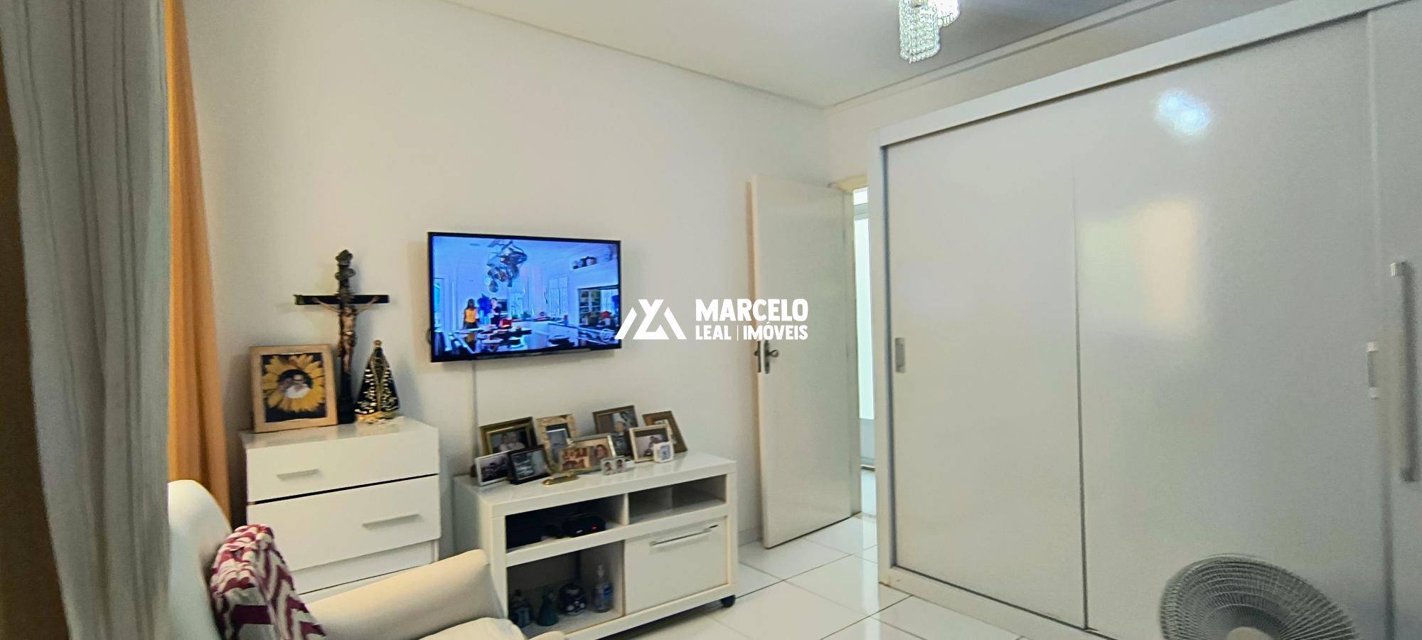 Apartamento à venda com 6 quartos, 221m² - Foto 29