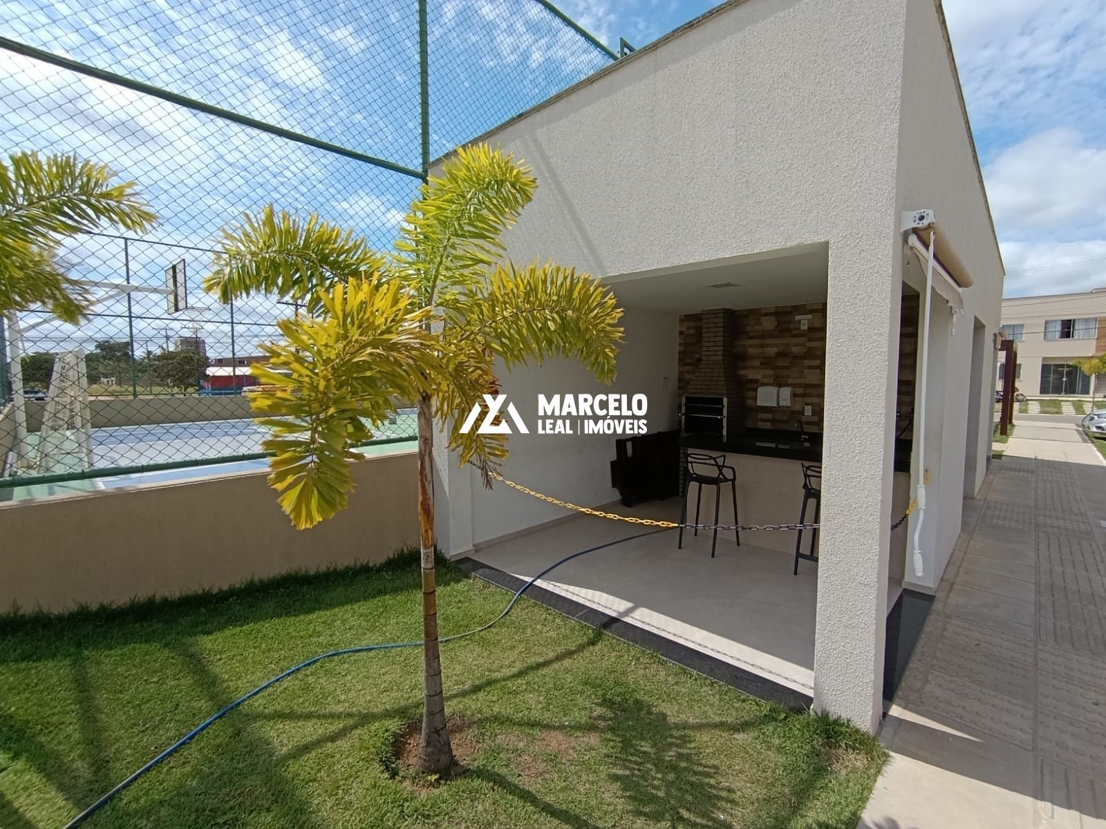 Apartamento para alugar com 2 quartos, 64m² - Foto 9
