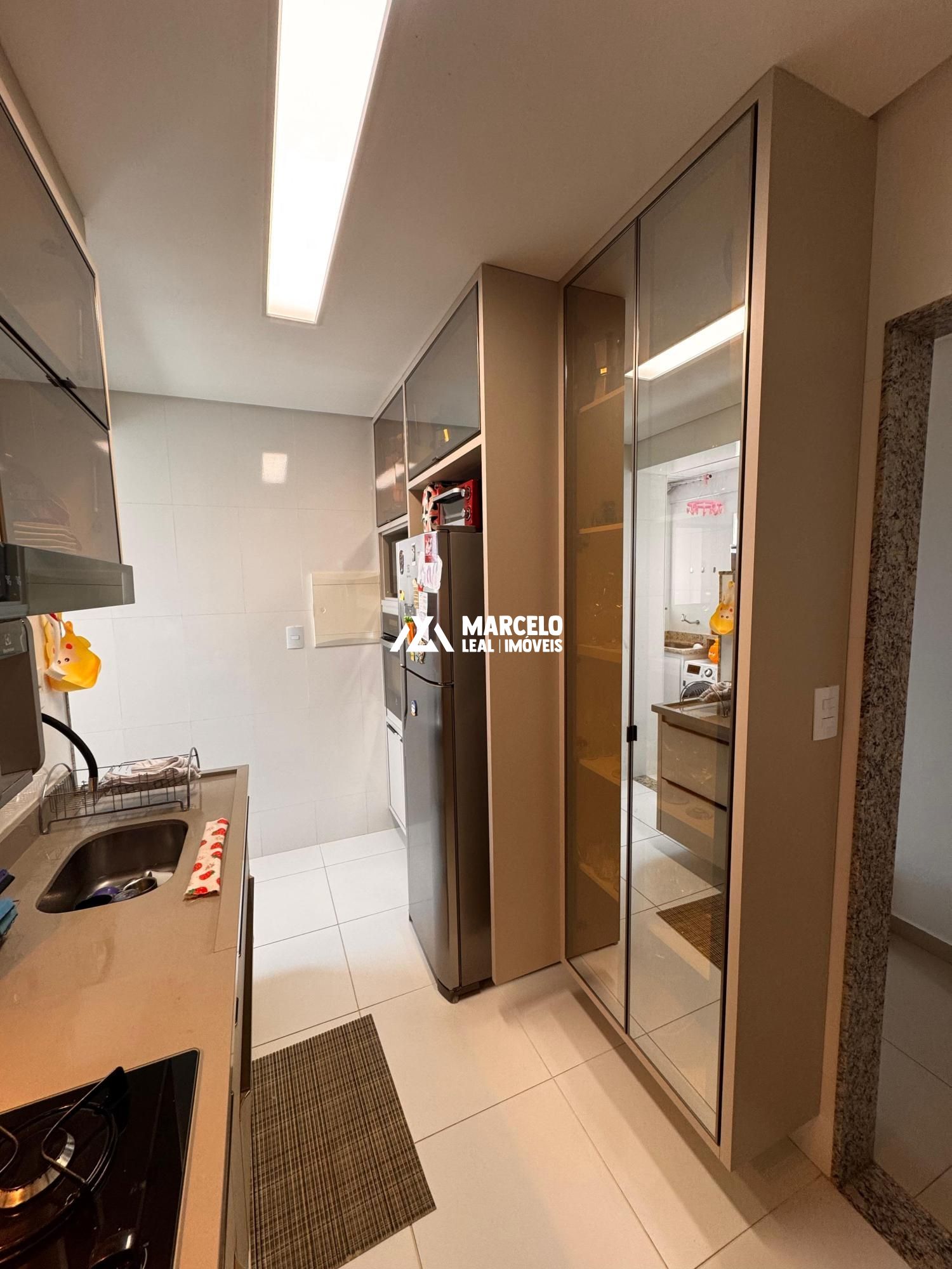 Apartamento à venda com 3 quartos, 93m² - Foto 7