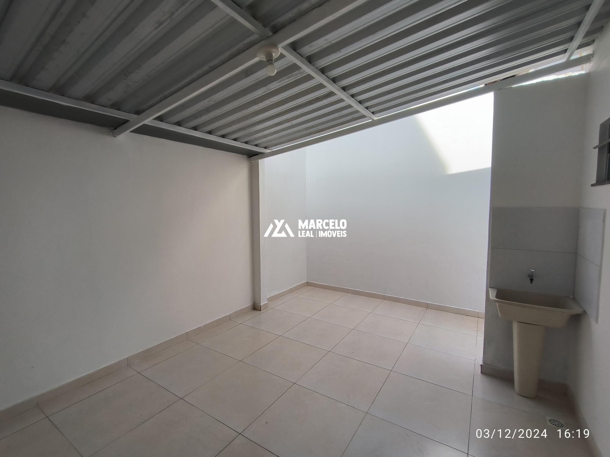 Casa para alugar com 2 quartos, 75m² - Foto 11