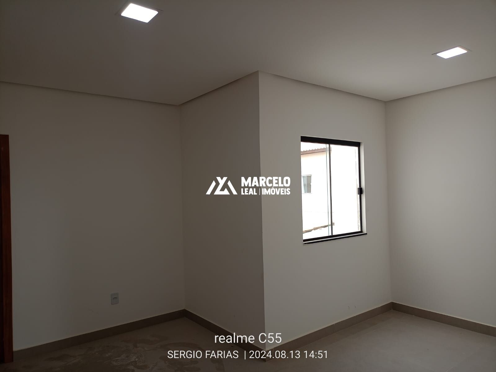 Casa à venda com 3 quartos, 98m² - Foto 4