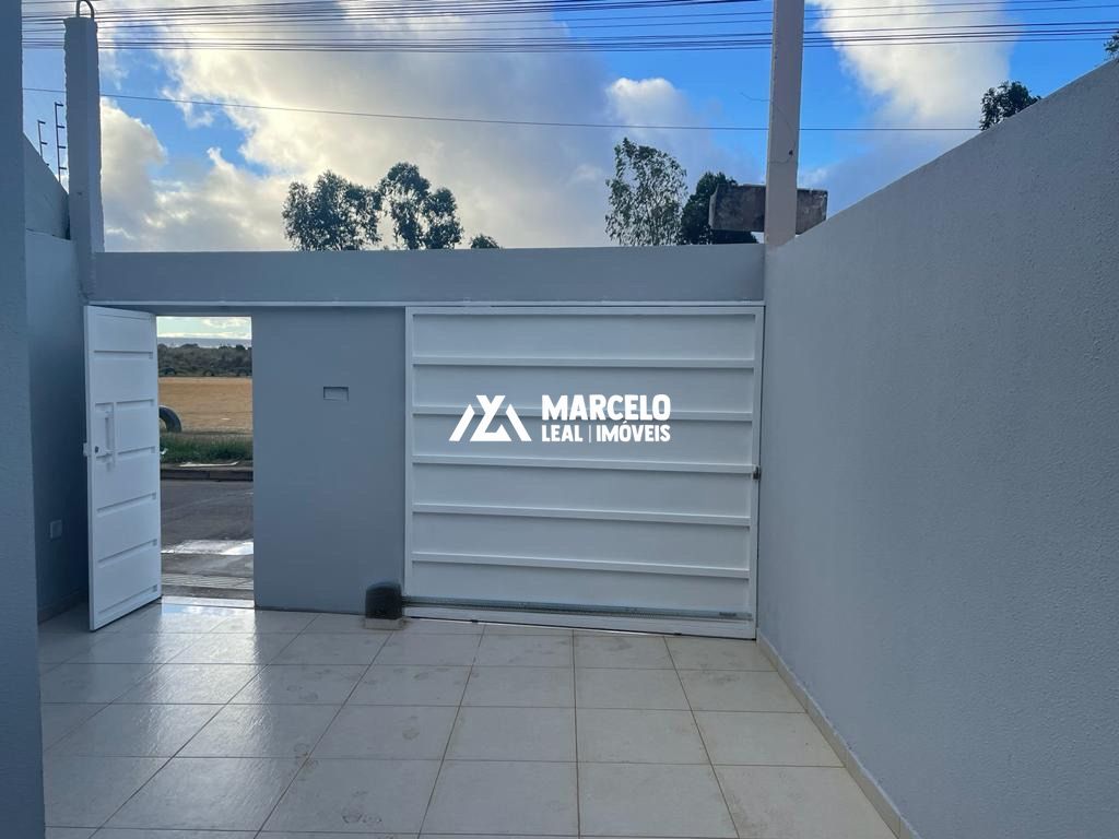 Casa à venda com 3 quartos, 79m² - Foto 1