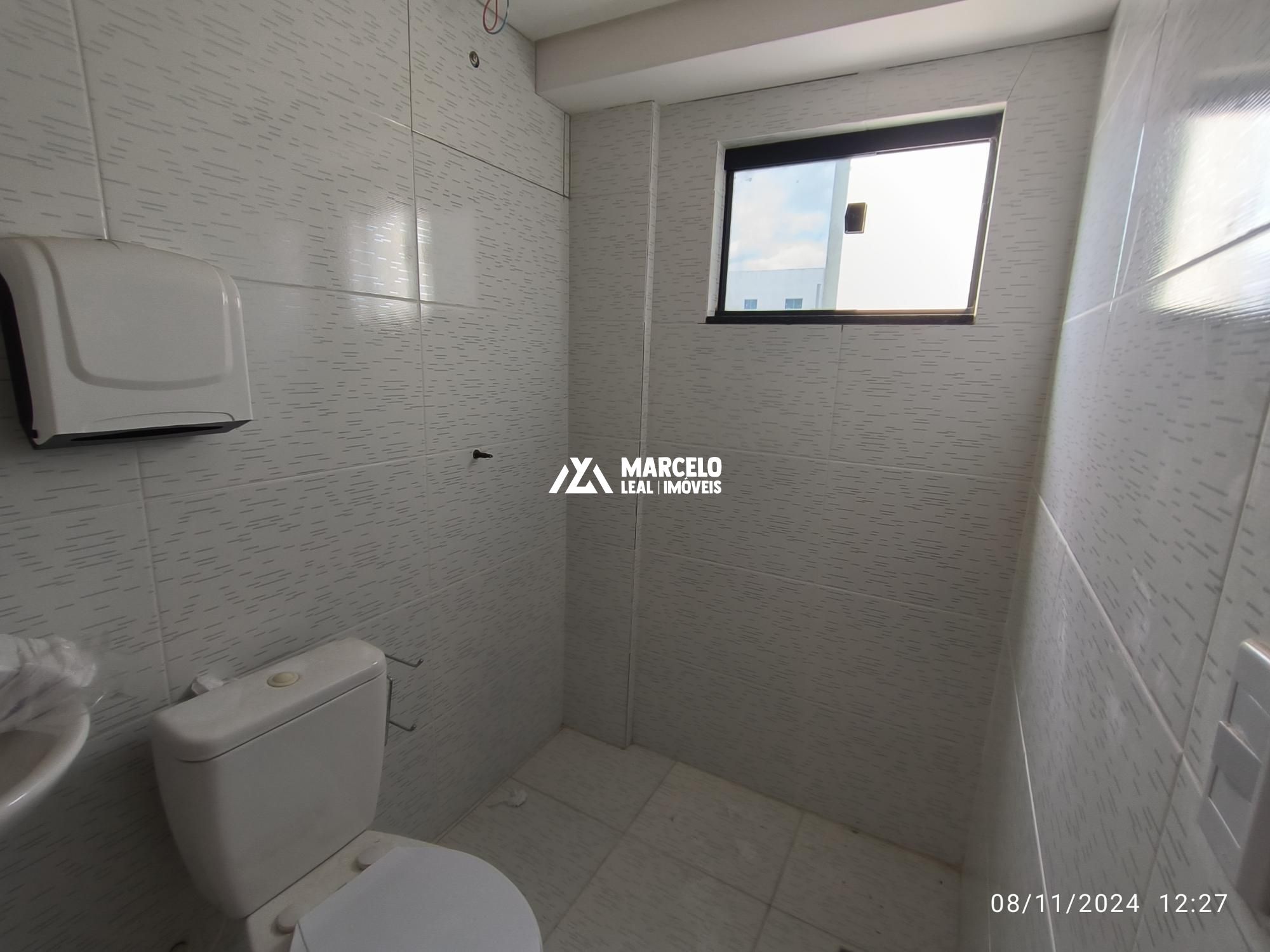 Conjunto Comercial-Sala para alugar com 3 quartos, 140m² - Foto 17