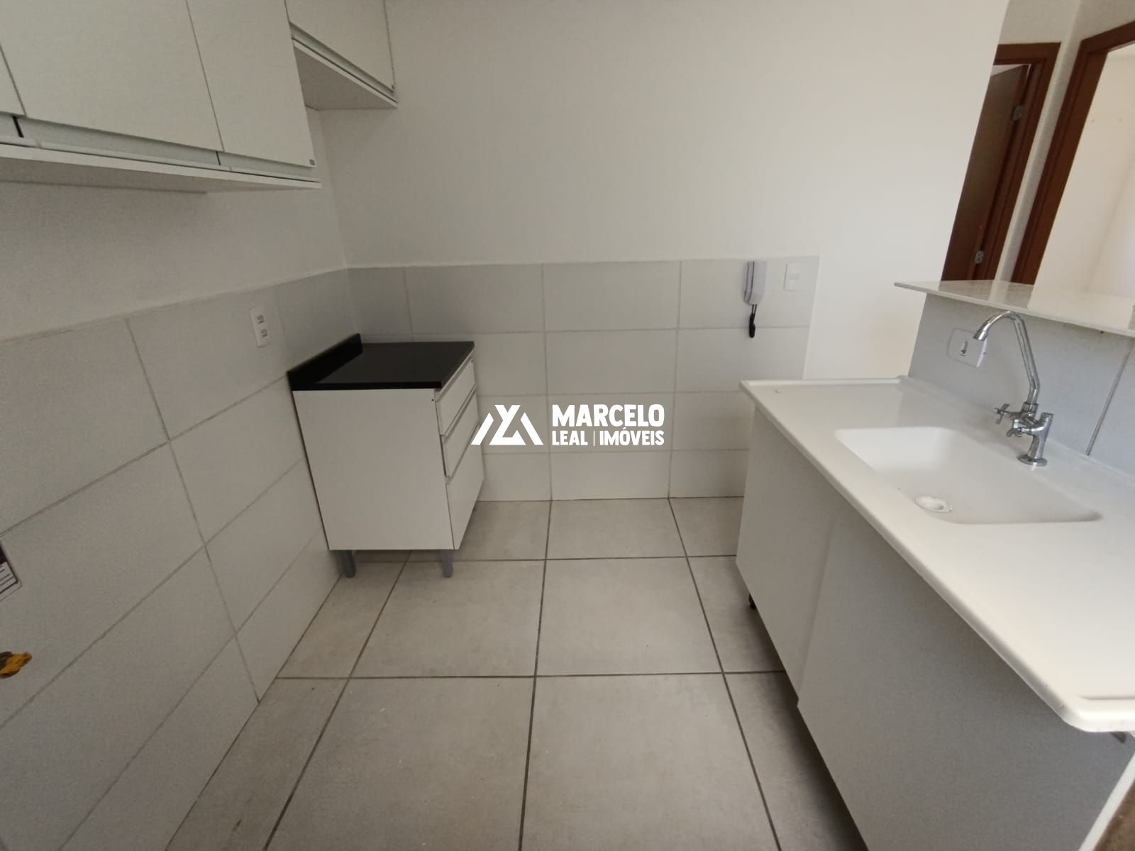 Apartamento para alugar com 2 quartos, 44m² - Foto 12