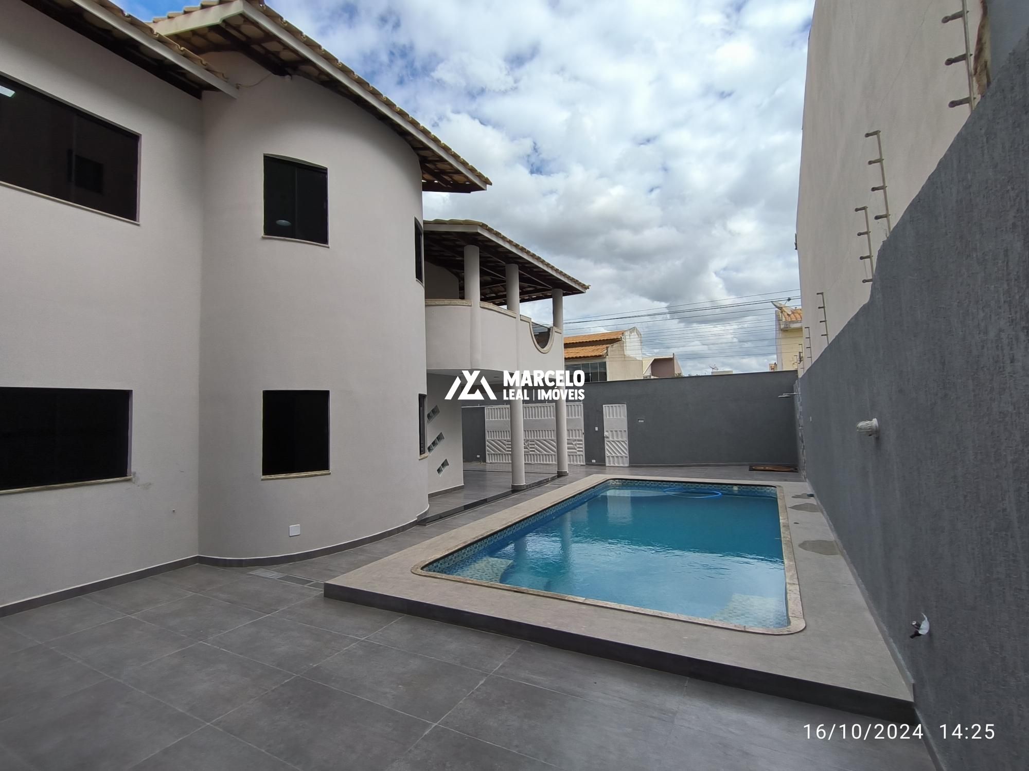 Casa à venda com 4 quartos, 279m² - Foto 9