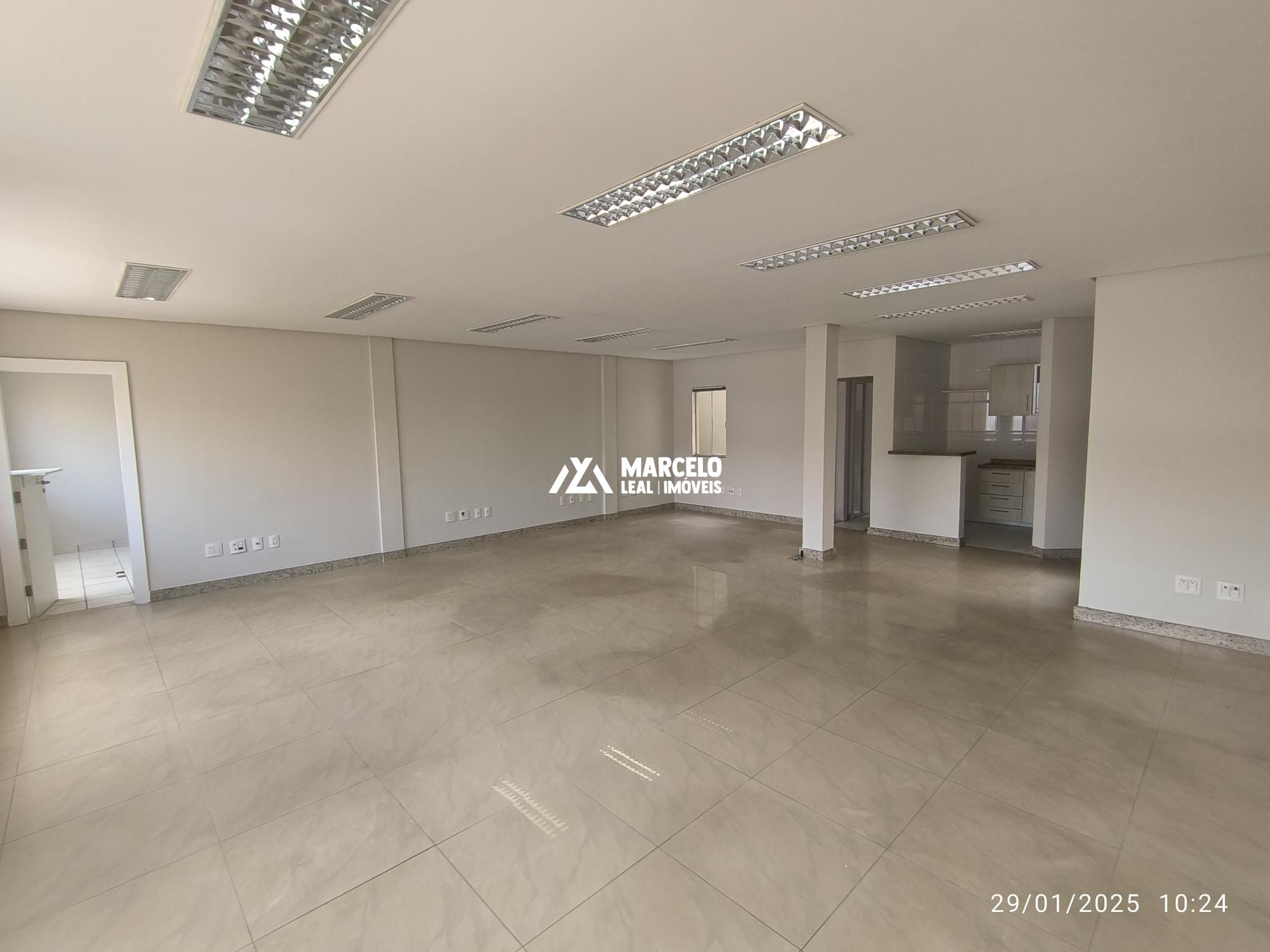 Conjunto Comercial-Sala para alugar com 9 quartos, 297m² - Foto 26