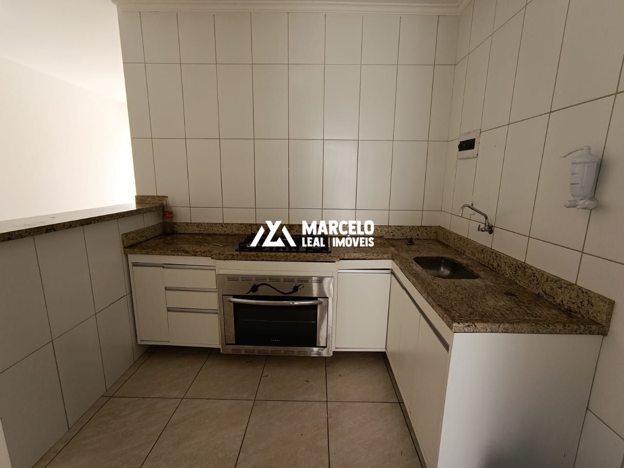 Casa para alugar com 2 quartos, 68m² - Foto 1