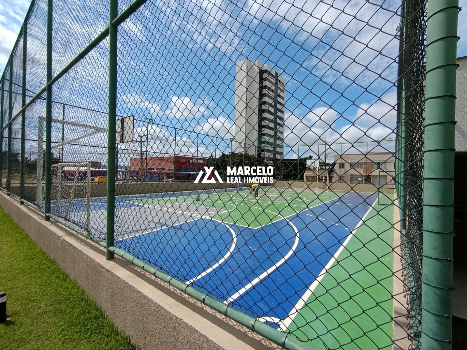 Apartamento para alugar com 2 quartos, 64m² - Foto 3