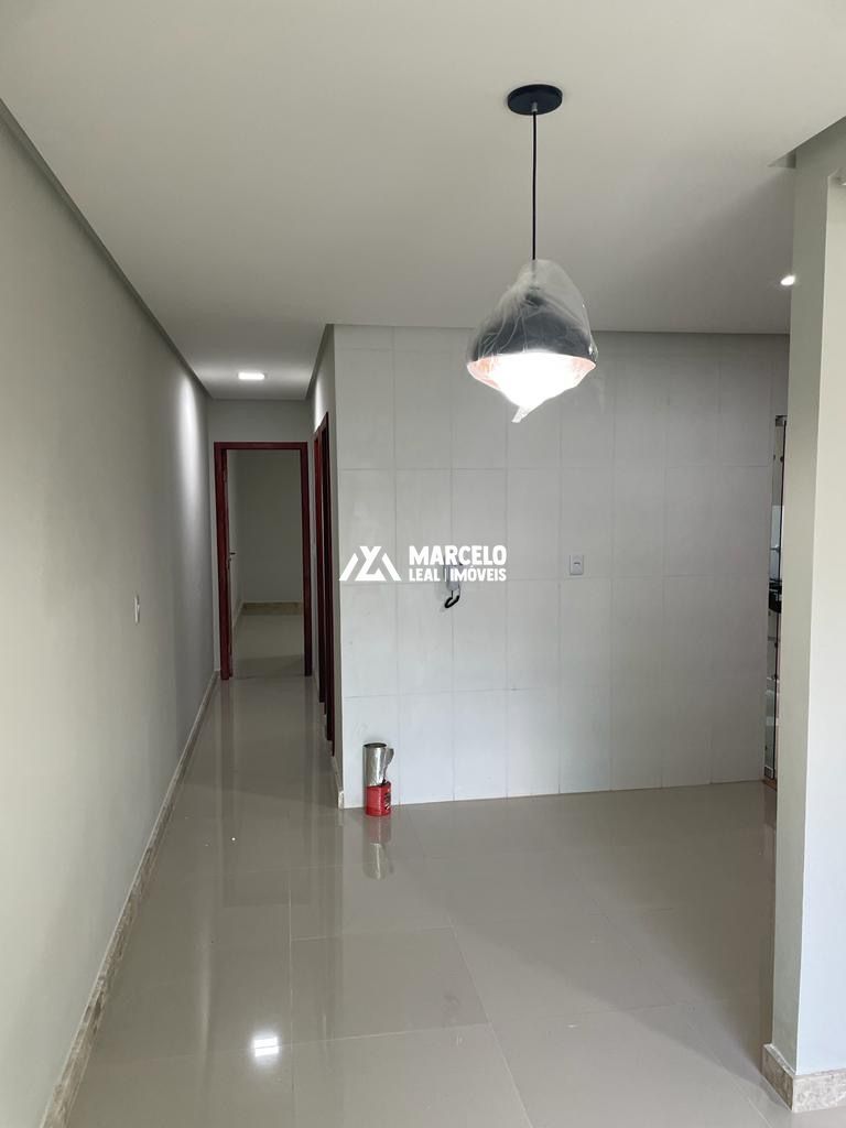 Casa à venda com 3 quartos, 79m² - Foto 4