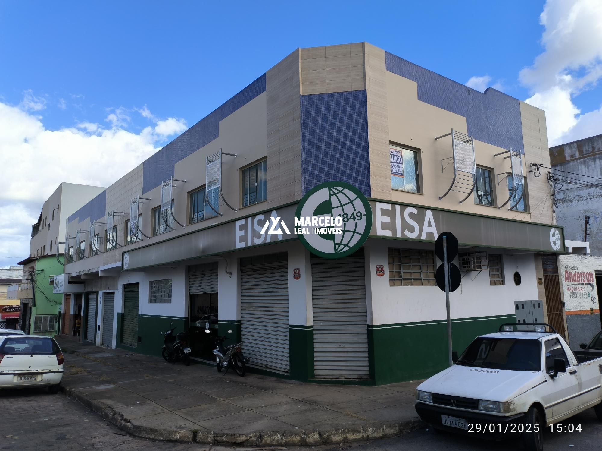Conjunto Comercial-Sala para alugar com 9 quartos, 297m² - Foto 1