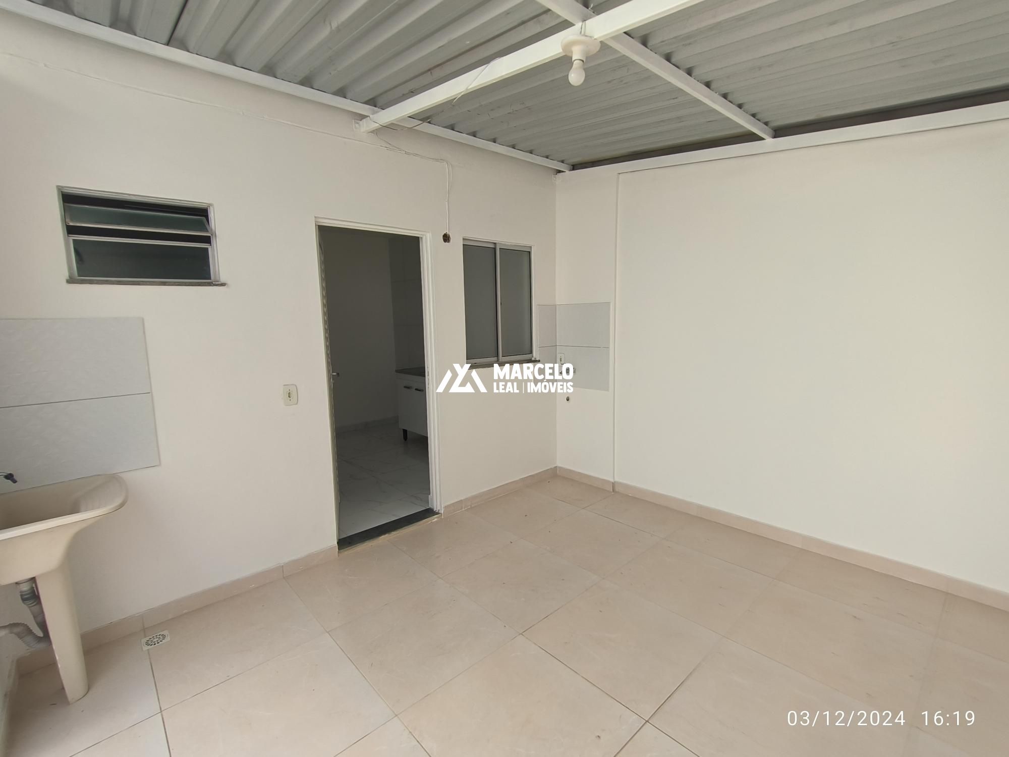 Casa para alugar com 2 quartos, 75m² - Foto 16