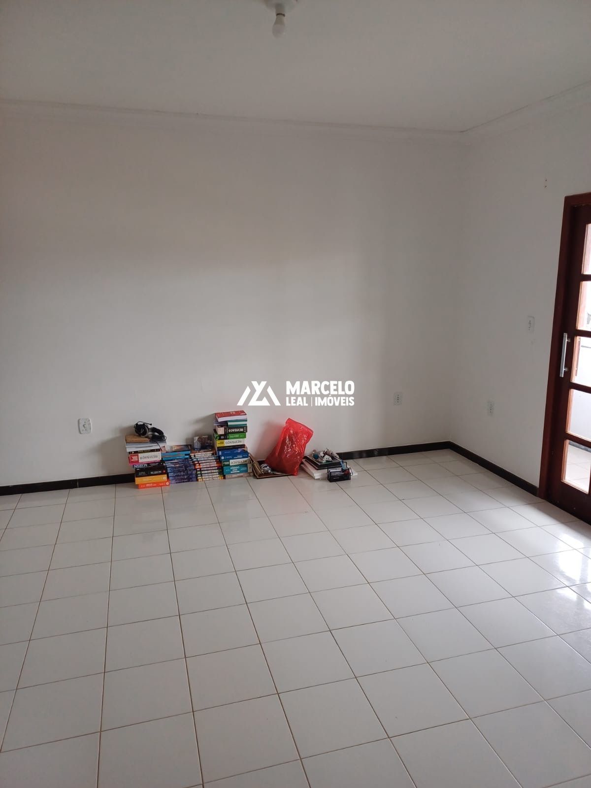 Casa à venda com 5 quartos, 180m² - Foto 7