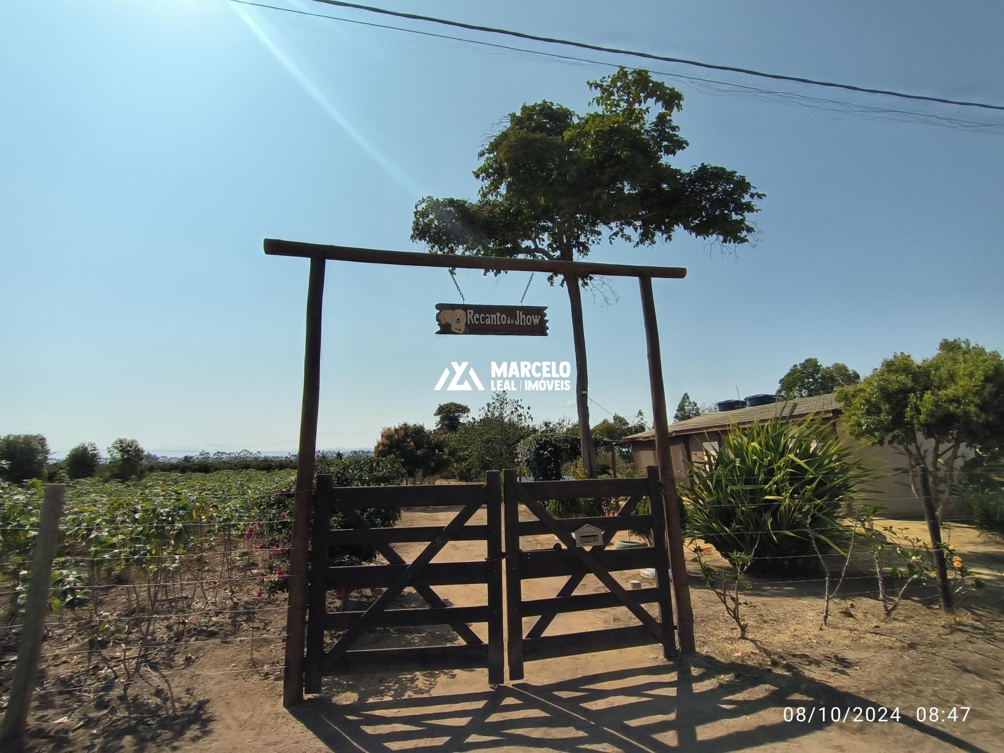 Fazenda à venda com 1 quarto, 60m² - Foto 1