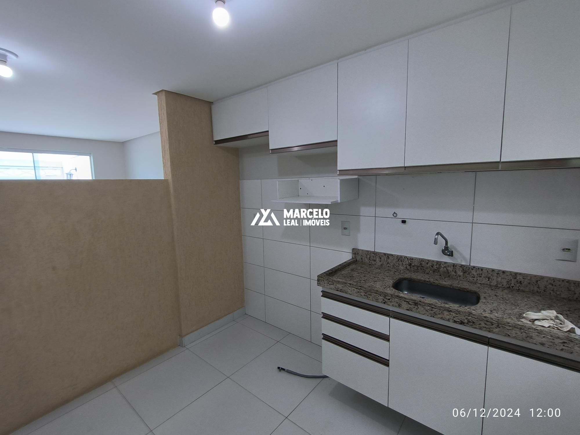 Casa para alugar com 3 quartos, 90m² - Foto 14