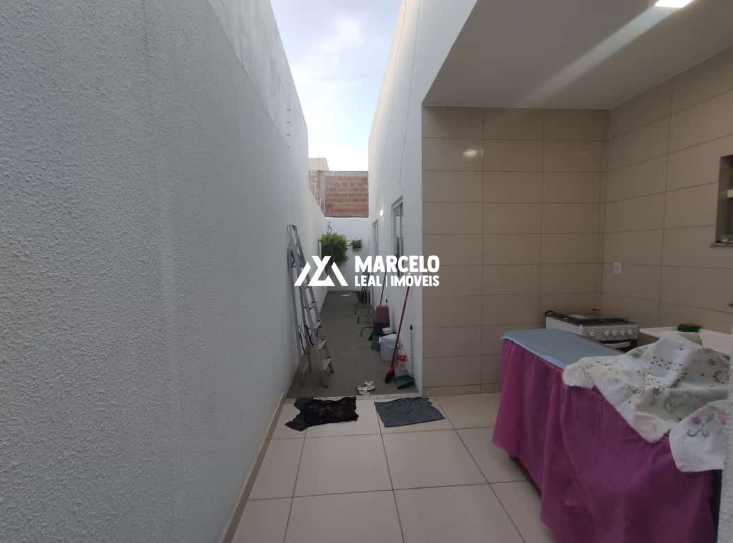 Casa à venda com 3 quartos, 90m² - Foto 5