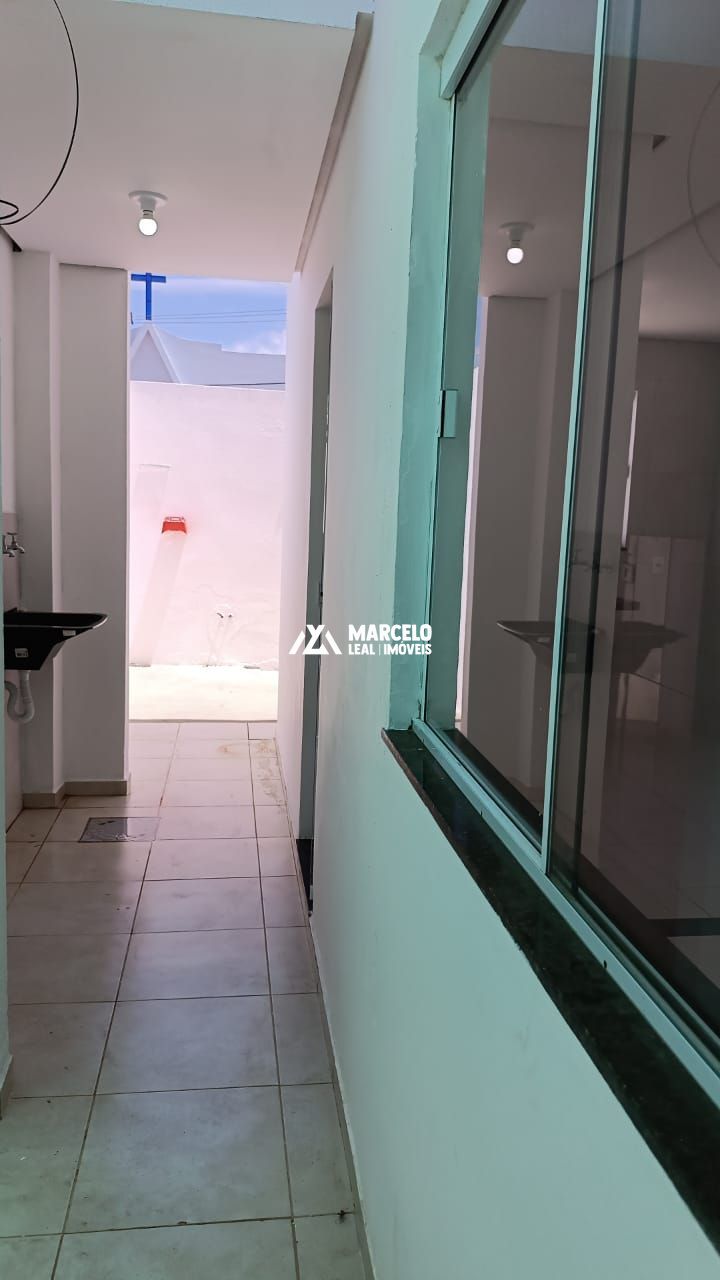 Casa à venda com 3 quartos, 90m² - Foto 10