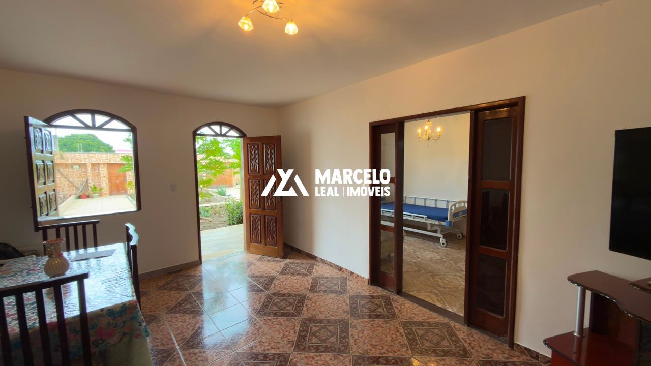 Casa, 2 quartos, 230 m² - Foto 1