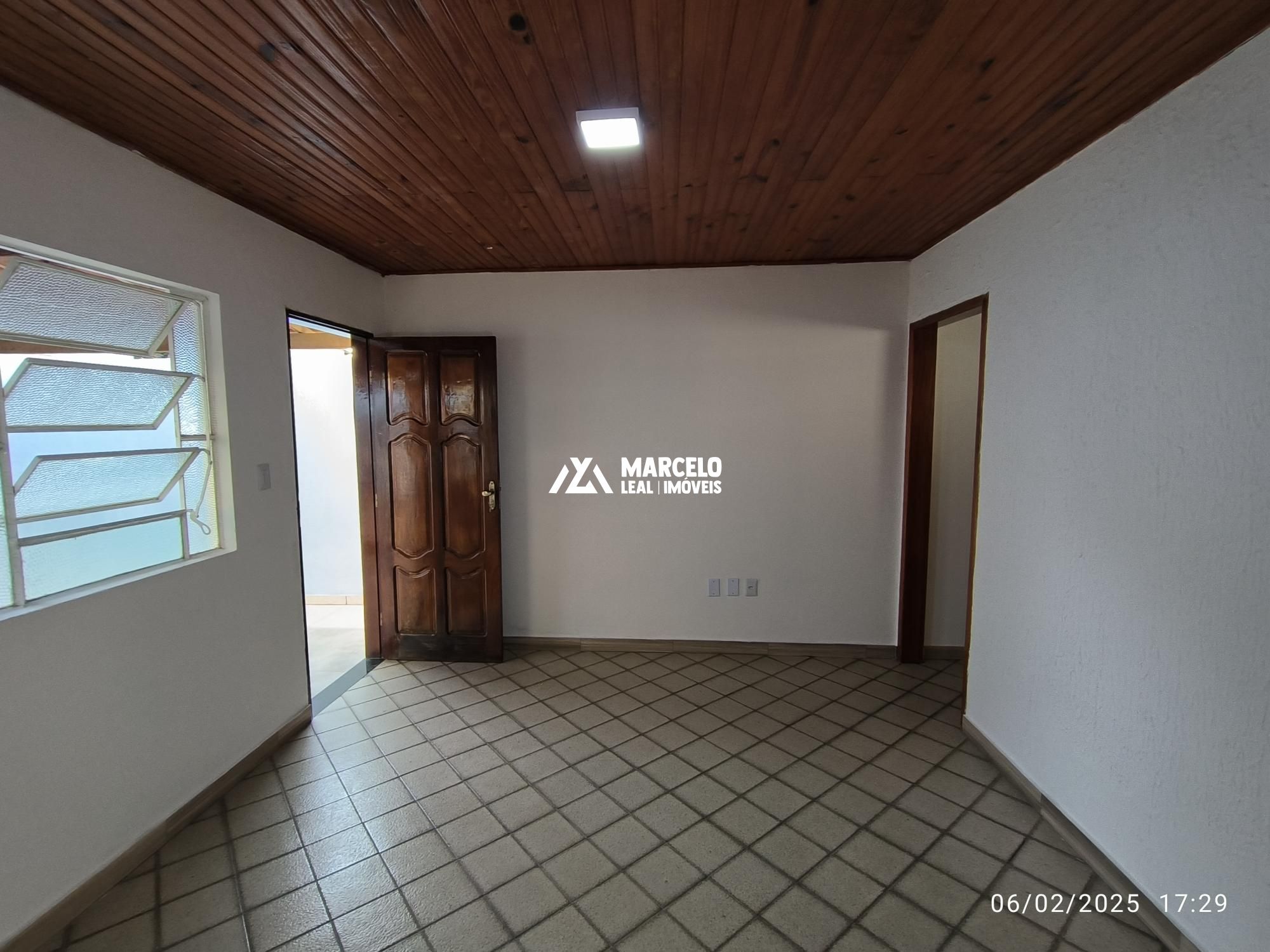 Casa para alugar com 2 quartos, 85m² - Foto 12