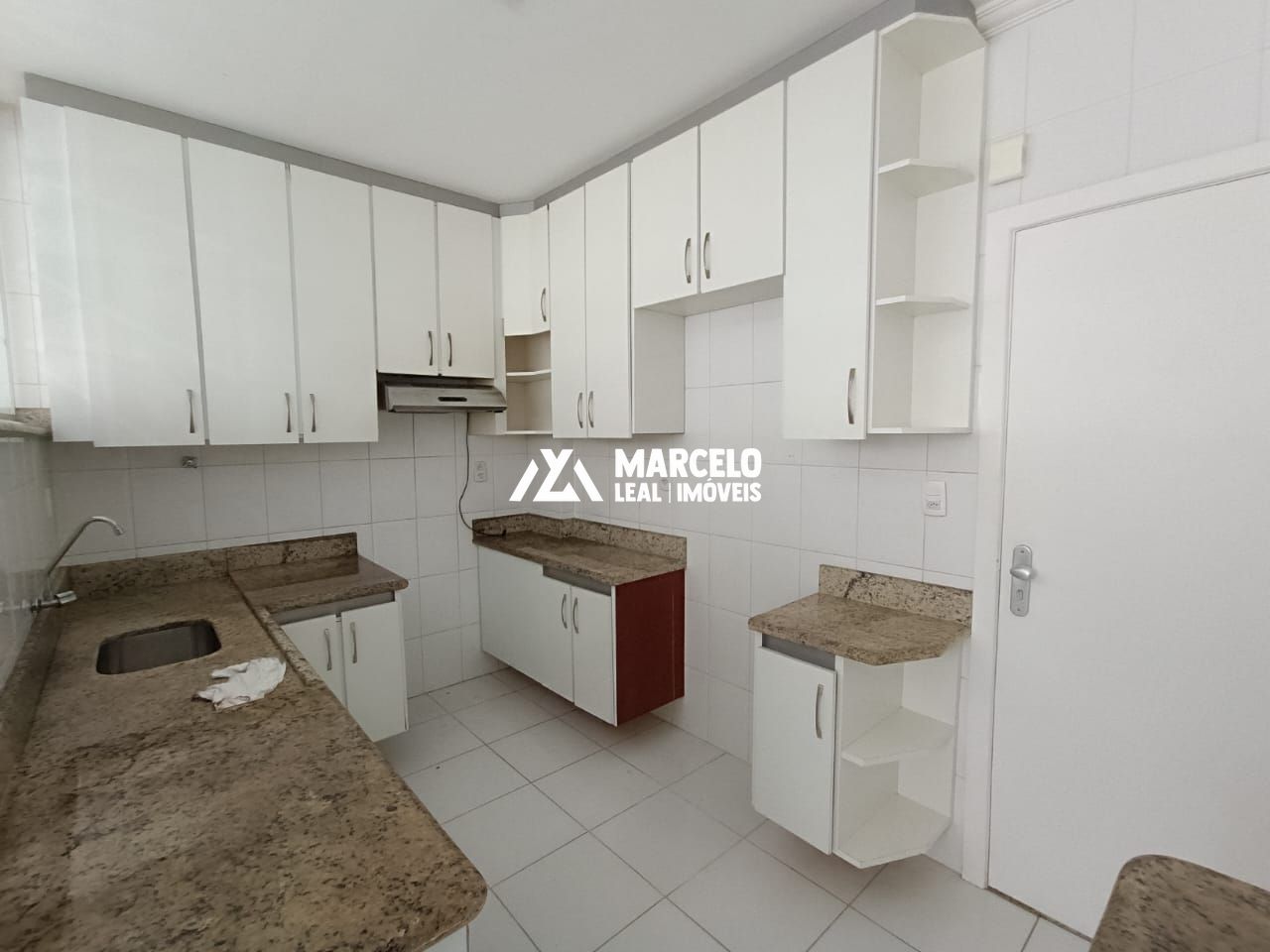 Apartamento para alugar com 3 quartos, 159m² - Foto 11