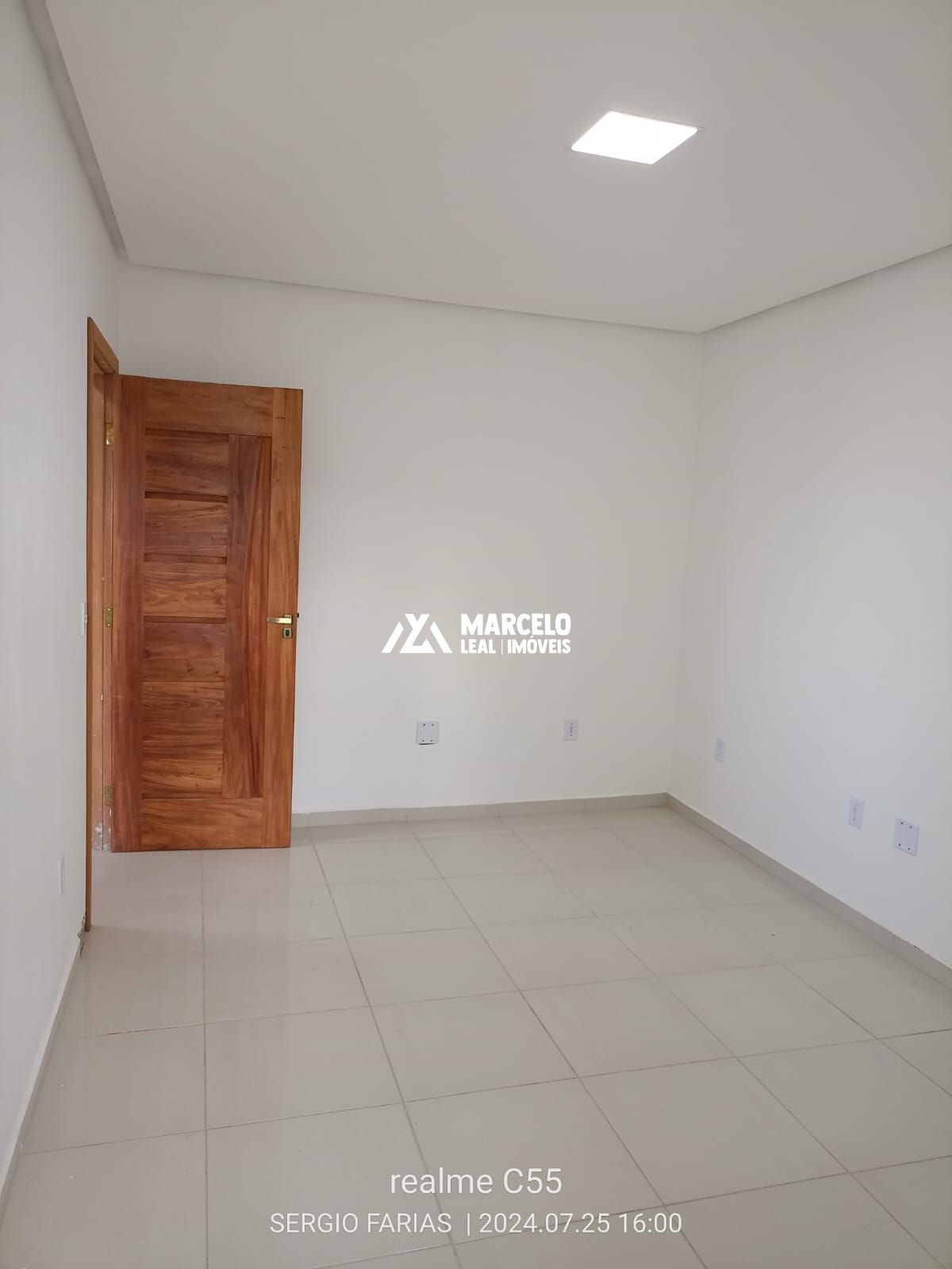 Apartamento à venda com 2 quartos, 68m² - Foto 3