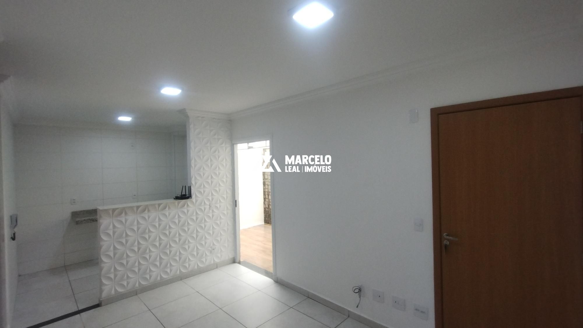 Apartamento à venda com 2 quartos, 40m² - Foto 2