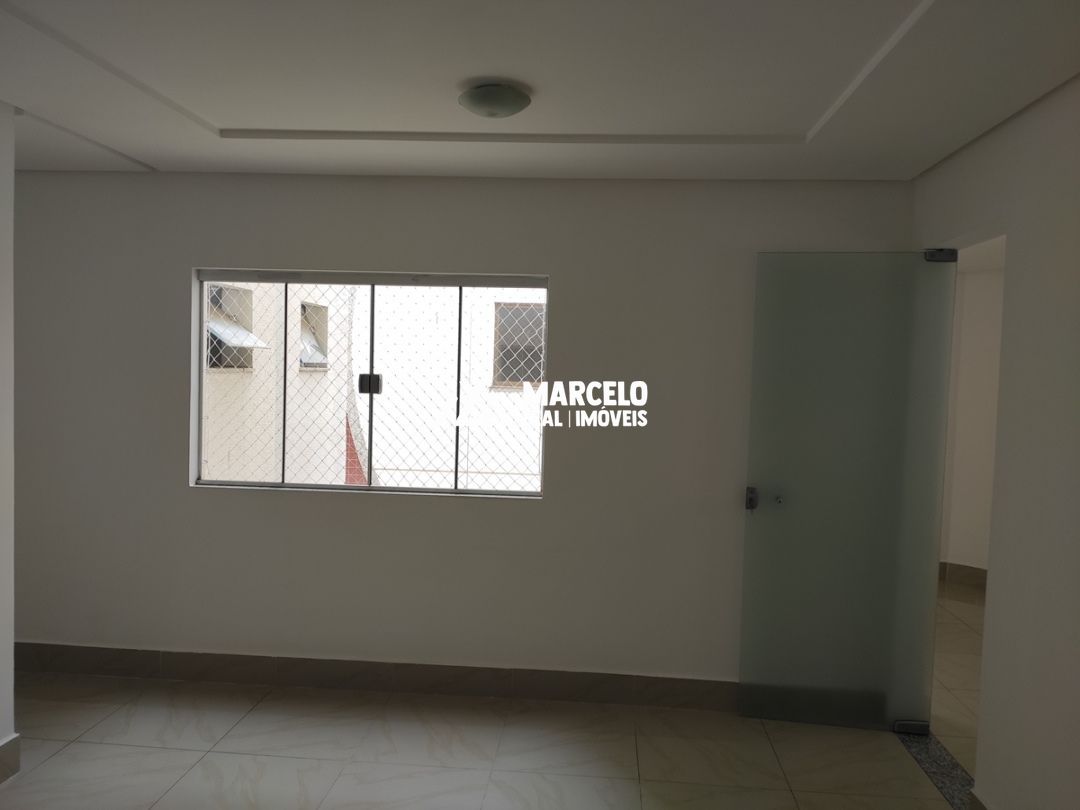 Apartamento à venda com 3 quartos, 80m² - Foto 4