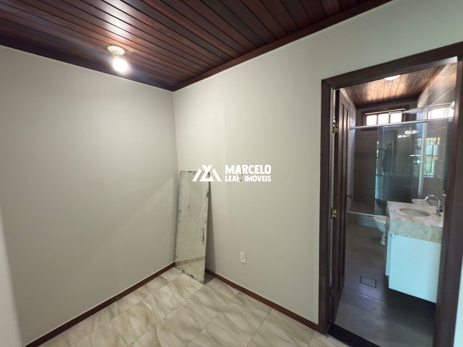 Casa para alugar com 2 quartos, 145m² - Foto 26