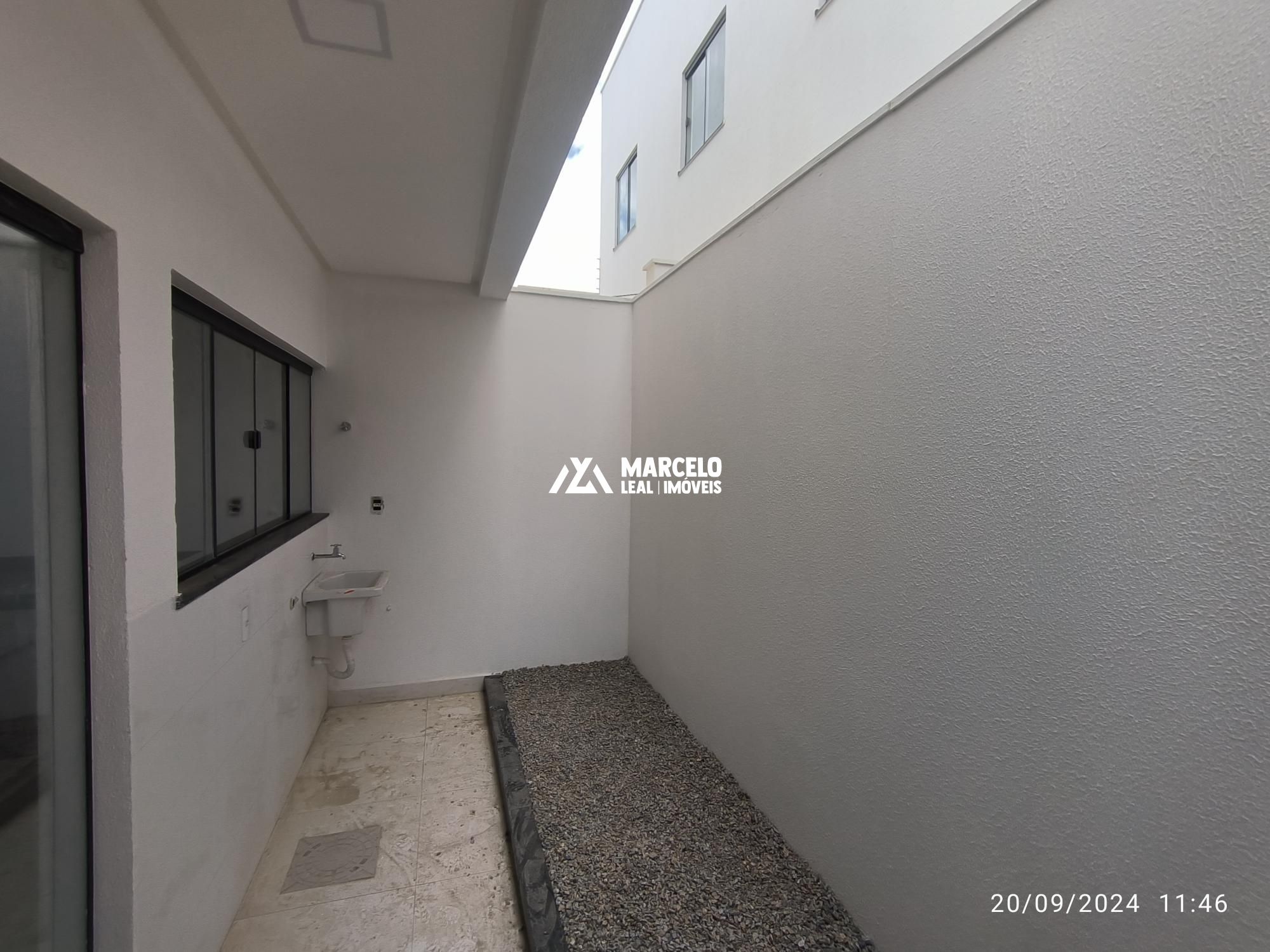 Casa à venda com 3 quartos, 120m² - Foto 12