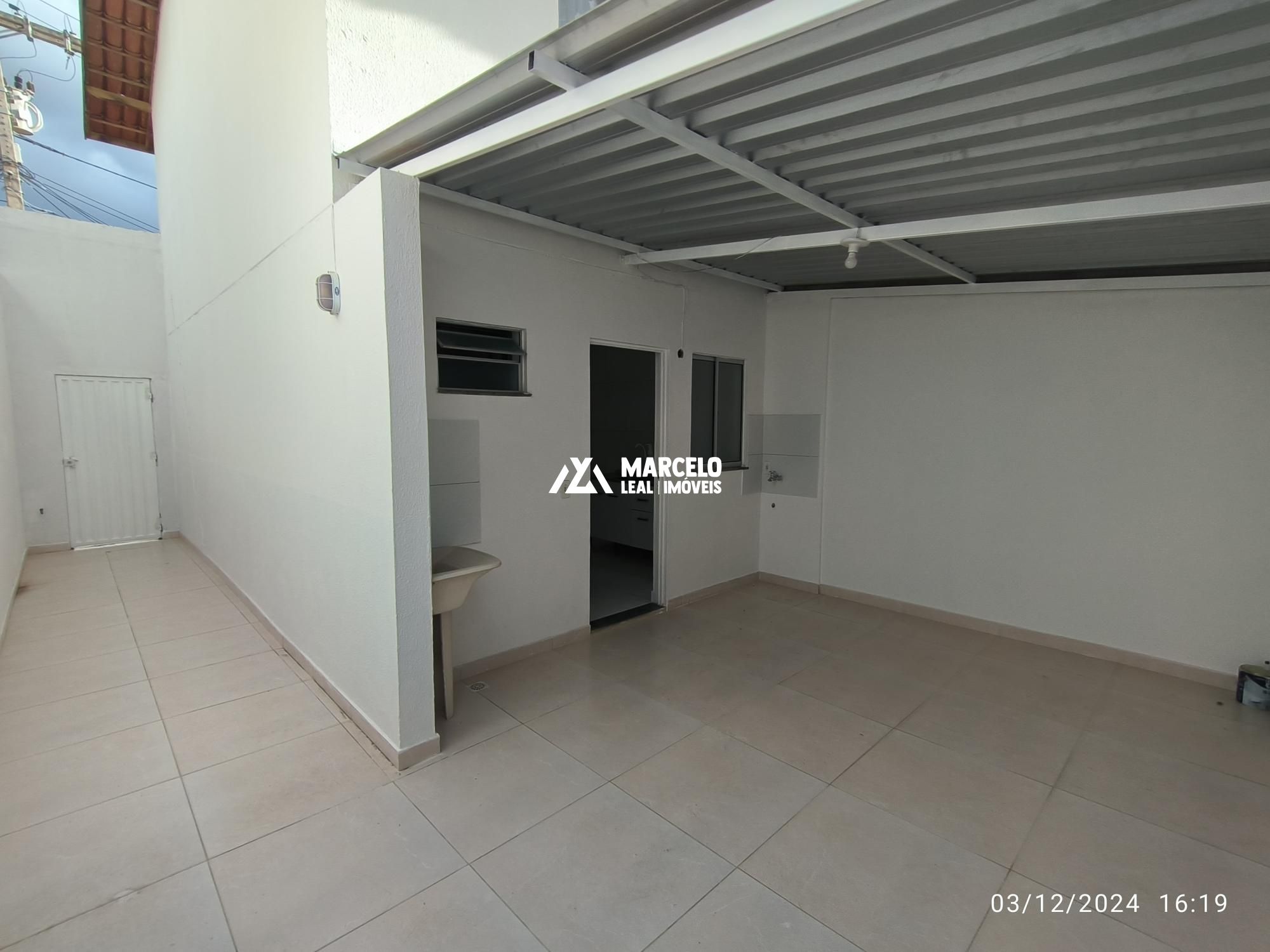 Casa para alugar com 2 quartos, 75m² - Foto 12