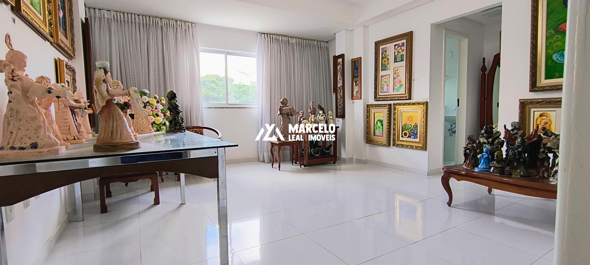 Apartamento à venda com 6 quartos, 221m² - Foto 2