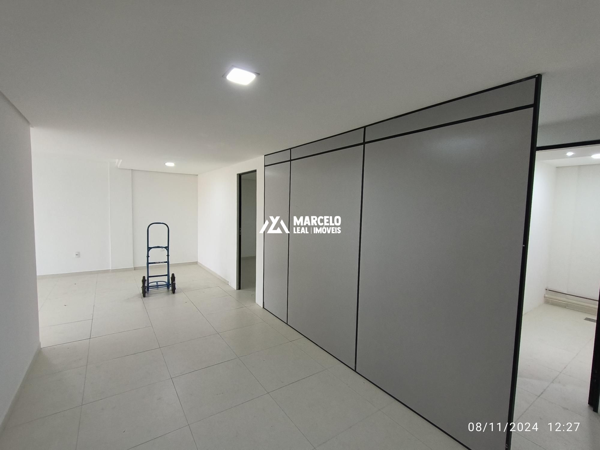 Conjunto Comercial-Sala para alugar com 3 quartos, 140m² - Foto 24