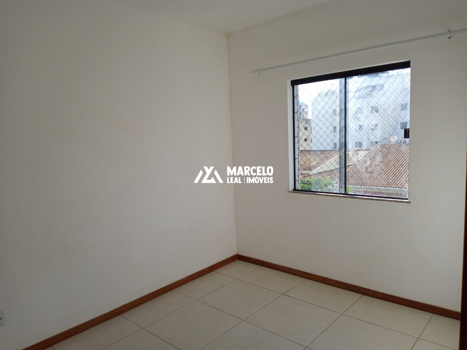 Apartamento à venda com 2 quartos, 68m² - Foto 3