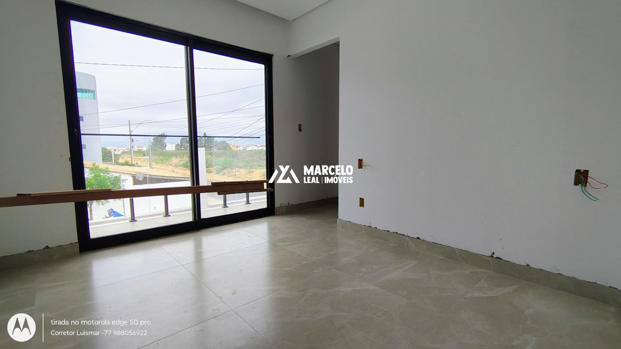 Casa à venda com 3 quartos, 95m² - Foto 1