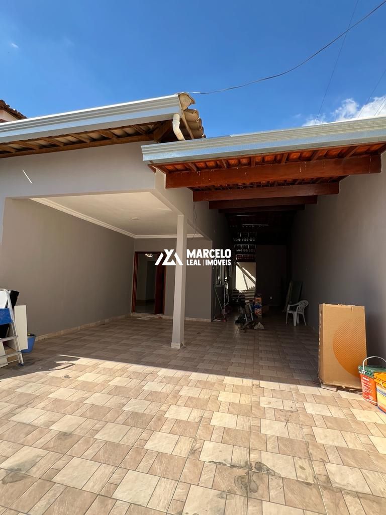 Casa à venda com 3 quartos, 140m² - Foto 1