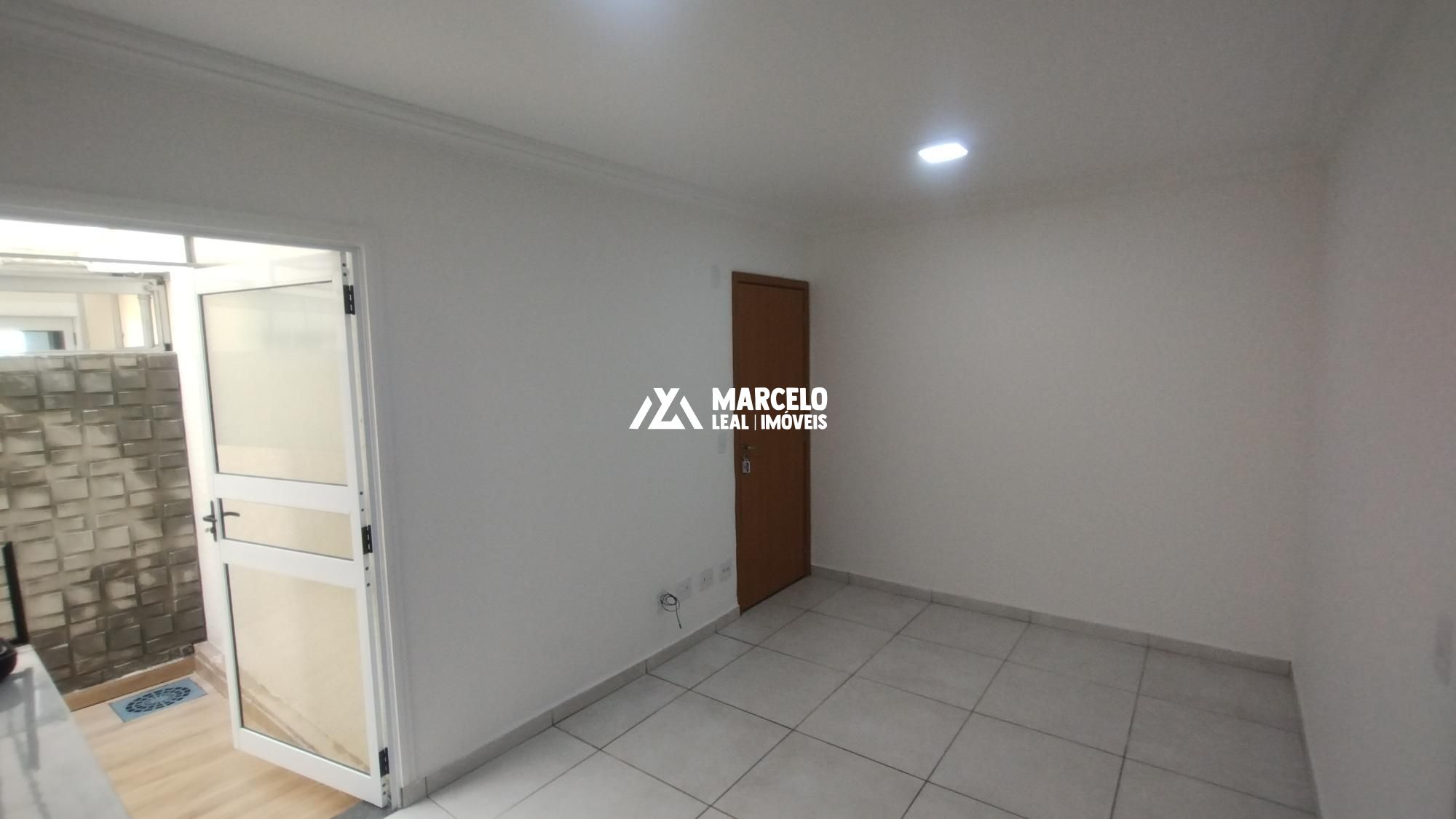 Apartamento à venda com 2 quartos, 40m² - Foto 3