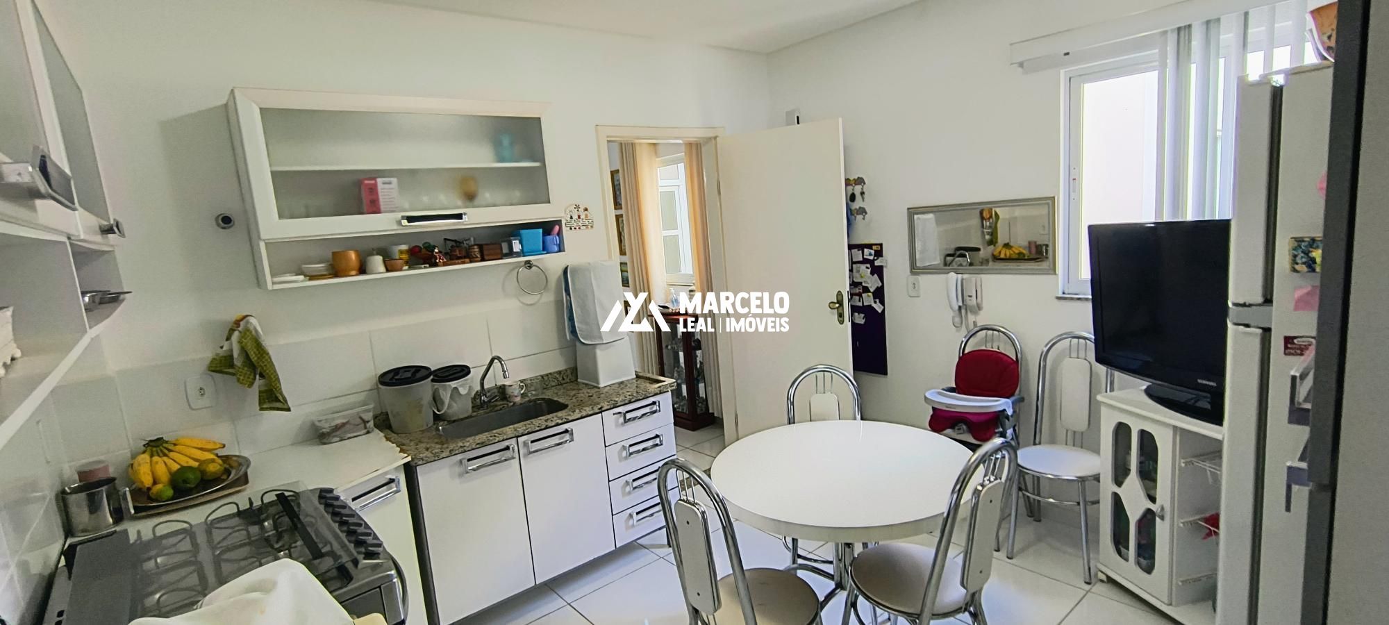 Apartamento à venda com 6 quartos, 221m² - Foto 17