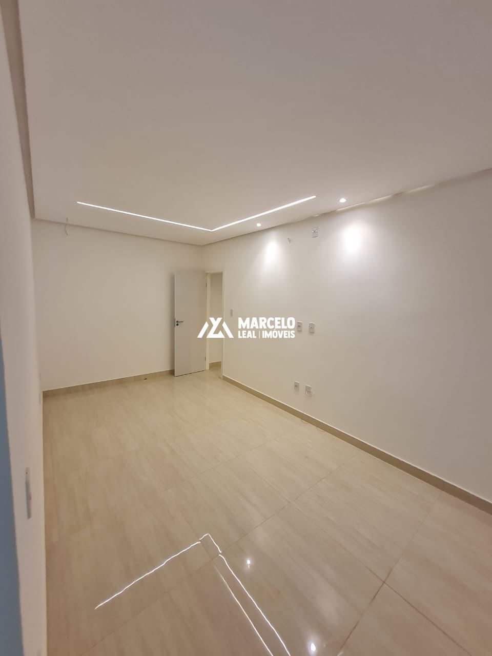 Casa à venda com 3 quartos, 142m² - Foto 11