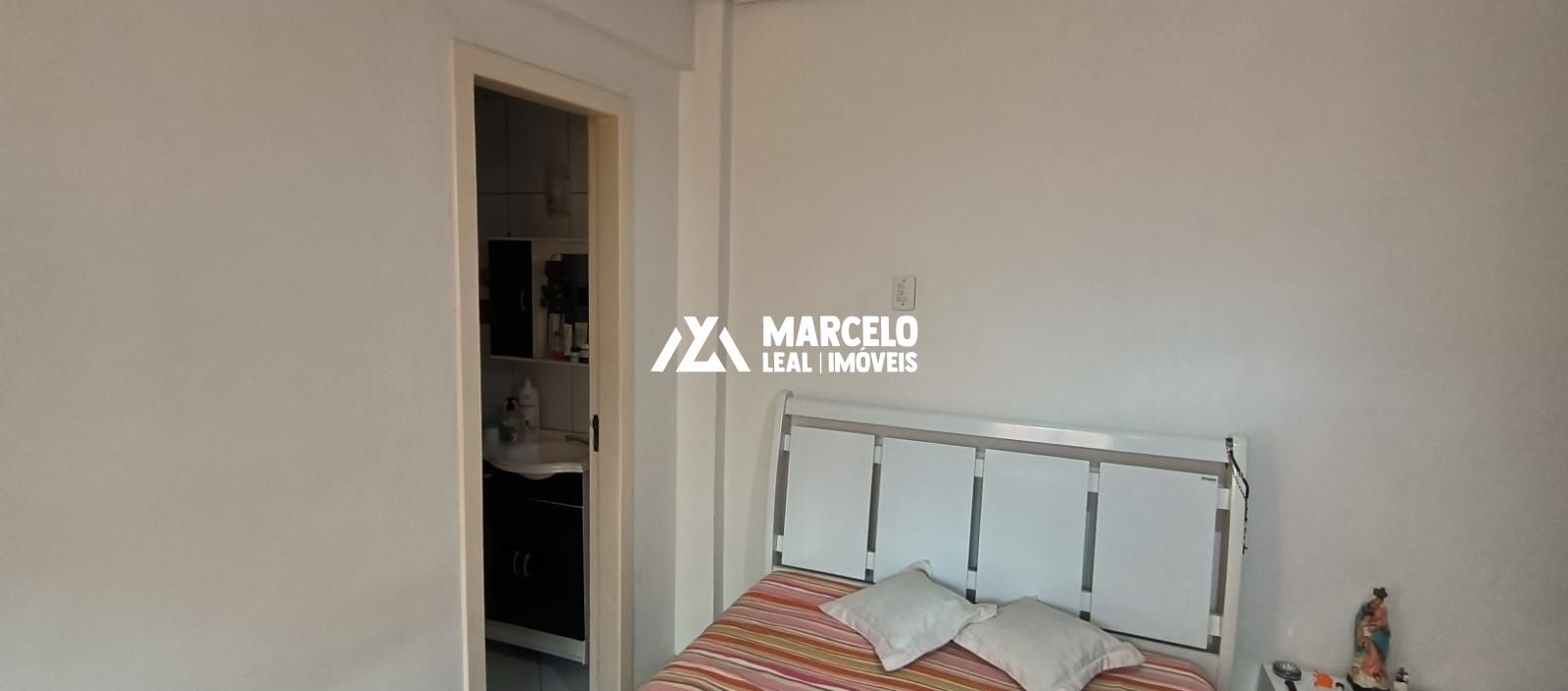 Apartamento à venda com 3 quartos, 79m² - Foto 4