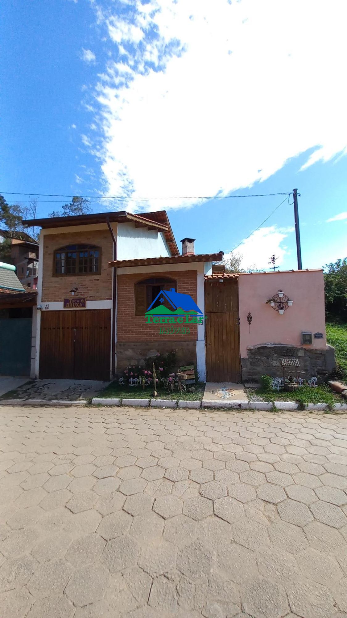 Sobrado à venda  no Centro - Bocaina de Minas, MG. Imóveis