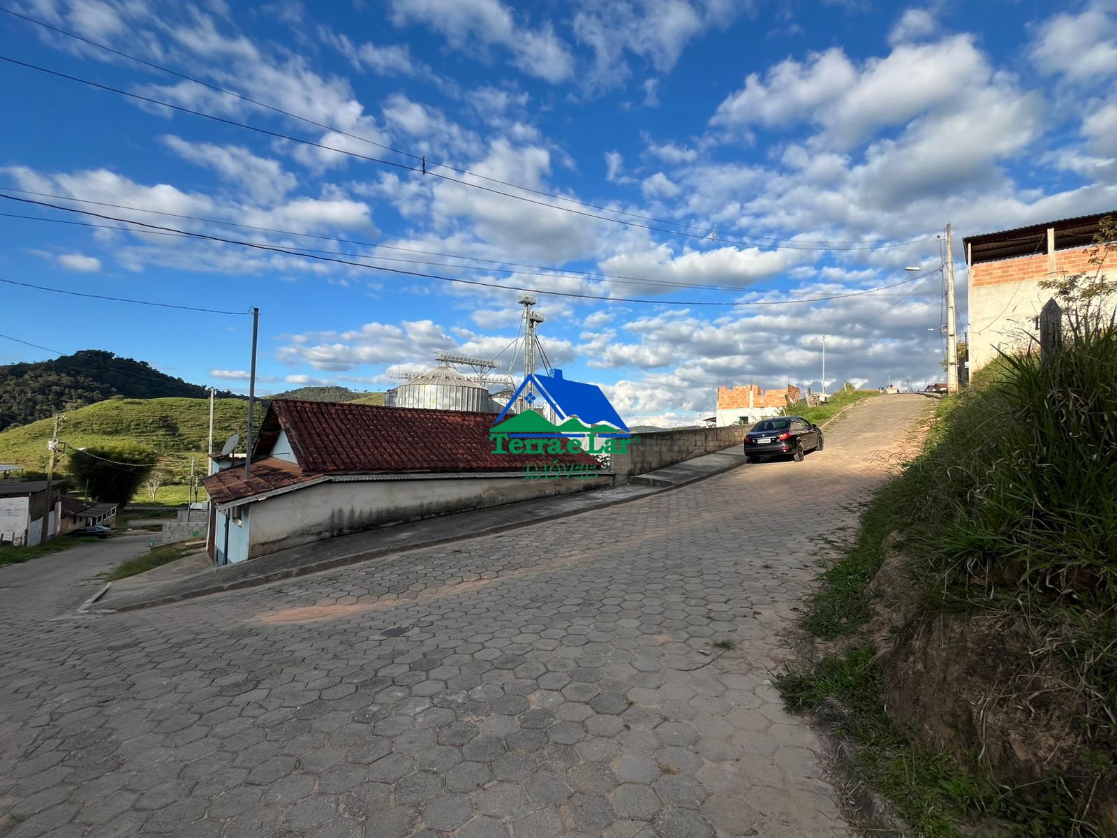 Lote/Terreno de 350m² no bairro Centro, em Carvalhos | Eu Corretor